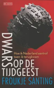 Omslag van Dwars op de tijdgeest