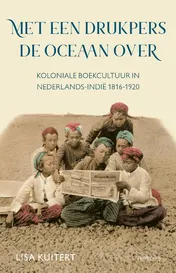 Omslag van Met een drukpers de oceaan over