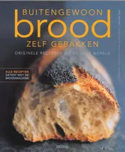 Omslag van Buitengewoon brood zelf gebakken