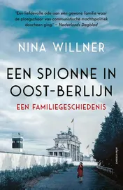 Omslag van Een spionne in Oost-Berlijn