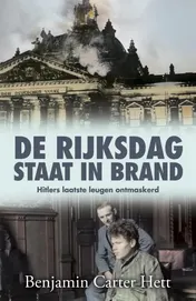 Omslag van De Rijksdag staat in brand