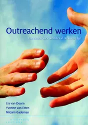 Omslag van Outreachend werken