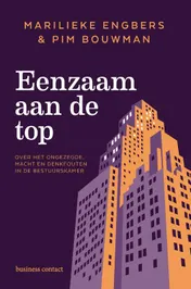 Omslag van Eenzaam aan de top