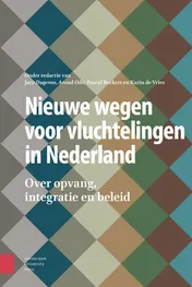 Omslag van Nieuwe wegen voor vluchtelingen in Nederland