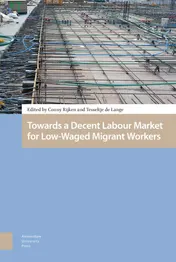 Omslag van Towards a Decent Labour Market for Low-Waged Migrant Workers
