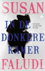 Omslag van In de donkere kamer