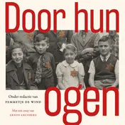 Omslag van Door hun ogen