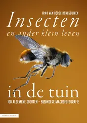 Omslag van Insecten en ander klein leven in de tuin