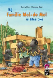 Omslag van Bij familie Mol-de Mol is alles oke