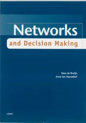 Omslag van Networks and decision making