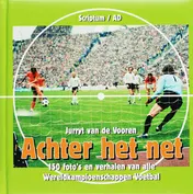 Omslag van Achter het net