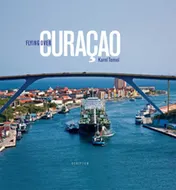 Omslag van Flying over Curaçao