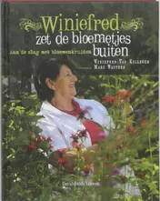 Omslag van Winiefred zet de bloemetjes buiten