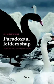 Omslag van Paradoxaal leiderschap