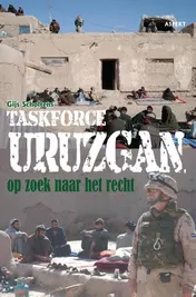Omslag van Taskforce Uruzgan, op zoek naar het recht