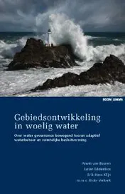 Omslag van Gebiedsontwikkeling in woelig water