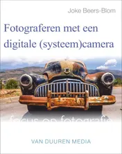 Omslag van Fotograferen met een digitale (systeem)camera
