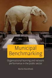 Omslag van Municipal Benchmarking