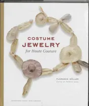 Omslag van Costume jewelry for haute couture