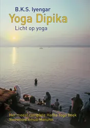 Omslag van Yoga dipika (licht op yoga)