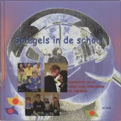 Omslag van Spiegels in de school