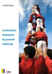 Omslag van Leerkrachten begeleiden bij passend onderwijs