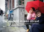 Omslag van De wereld in een straat