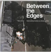 Omslag van Between the edges