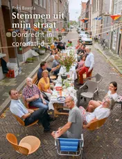 Omslag van Stemmen uit mijn straat