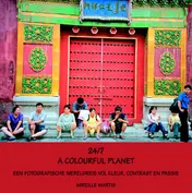 Omslag van 24/7 A Colourful Planet