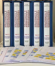 Omslag van Verwekkers, Verzorgers en Kornuiten
