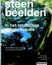 Omslag van Steenbeelden van Adri Verhoeven in het landschap van de Veluwe