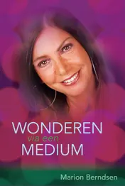 Omslag van Wonderen via een medium gewoon Marion