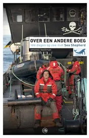 Omslag van Over een andere boeg