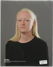 Omslag van Anita and 124 other portraits by Anuschka Blommers and Niels Schumm