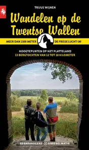 Omslag van Wandelen op de Twentse Wallen