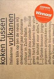 Omslag van Koken tussen Italiaanse vulkanen