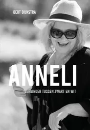 Omslag van Anneli, tussen zwart en wit