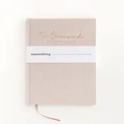 Omslag van Essentialiving Life Planner 2025