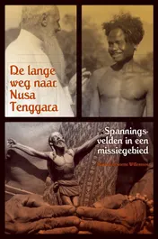 Omslag van De lange weg naar Nusa Tenggara