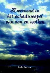 Omslag van Zwervend in het schaduwspel van zon en wolken