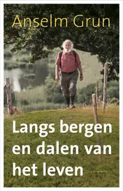 Omslag van Langs bergen en dalen van het leven