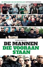 Omslag van De mannen die vooraan staan