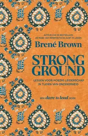 Omslag van Strong ground