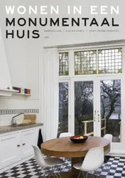 Omslag van Wonen in een monumentaal huis