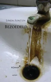 Omslag van Bezoedeld