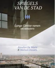 Omslag van Spiegels van de Stad