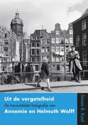 Omslag van Uit de vergetelheid