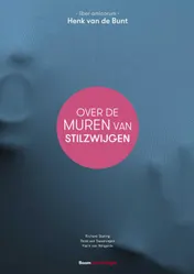 Omslag van Over de muren van stilzwijgen