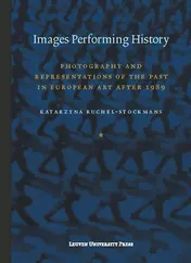 Omslag van Images performing history